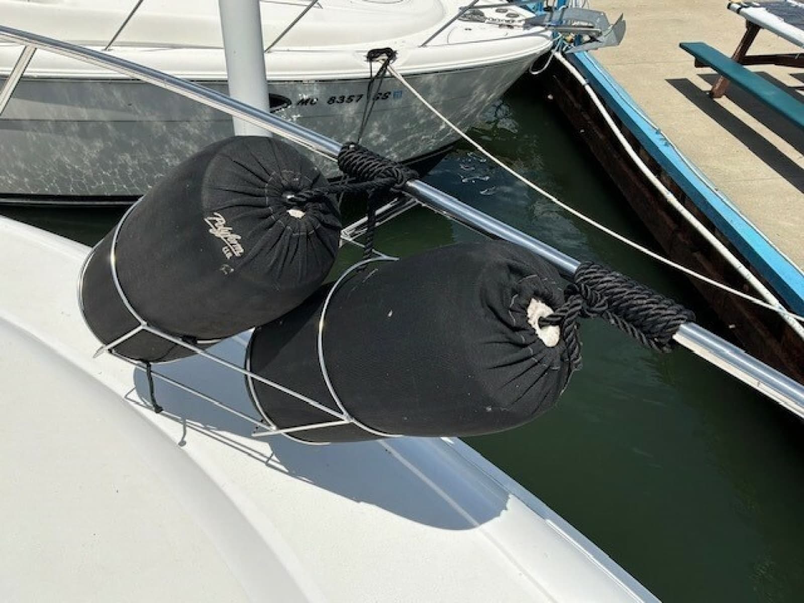 2000 Silverton 41 Convertible - Photo 39