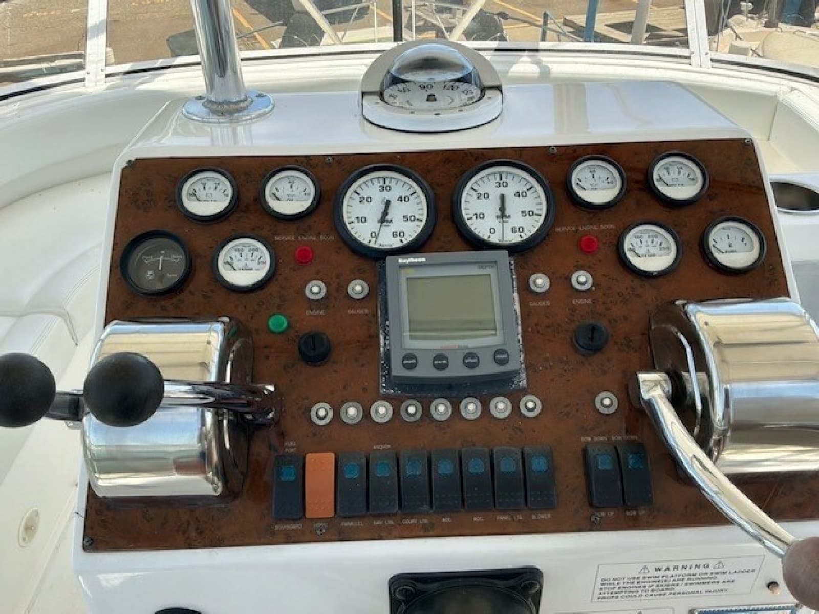2000 Silverton 41 Convertible - Photo 30