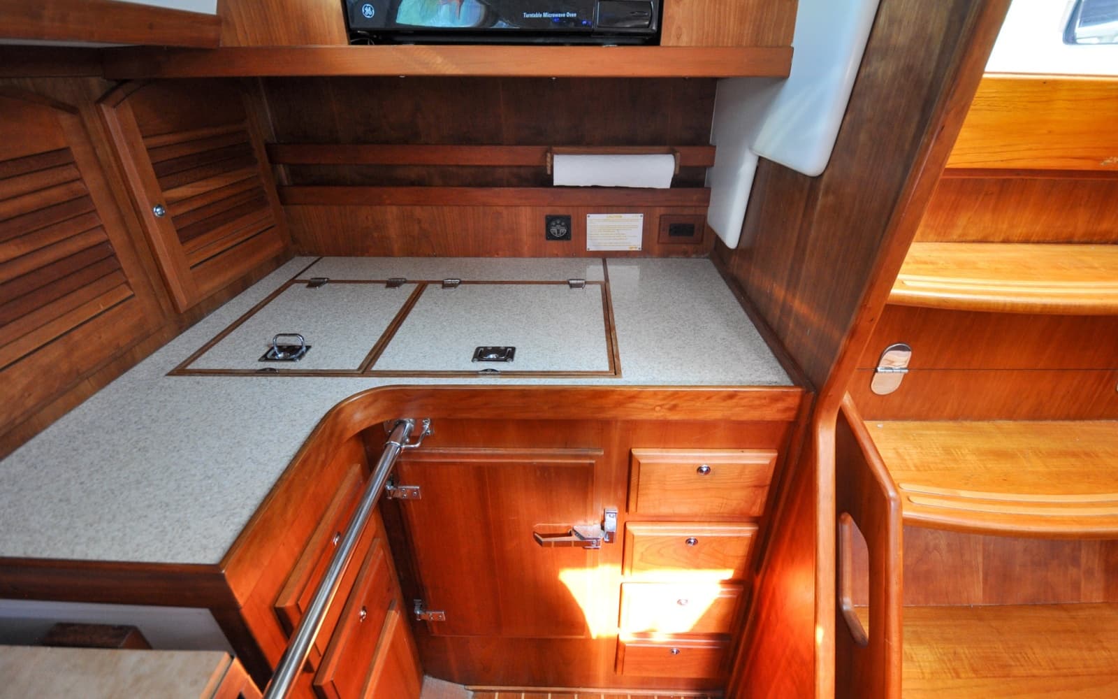 2004 Sabre 426 - Photo 46