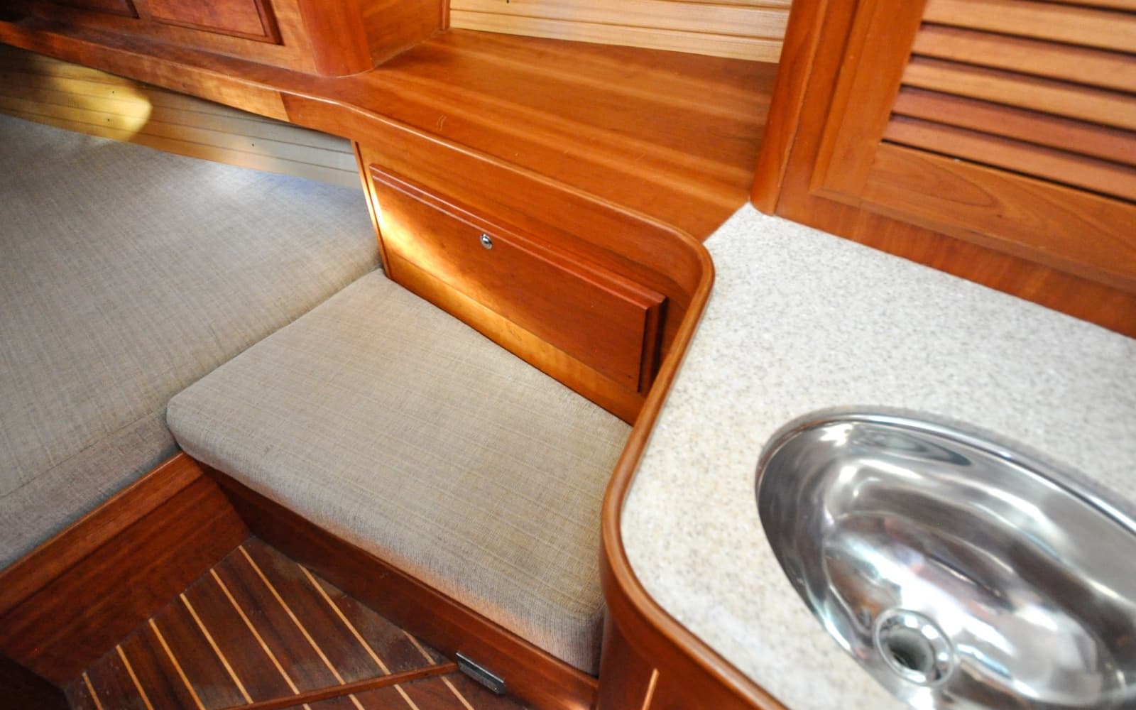 2004 Sabre 426 - Photo 104