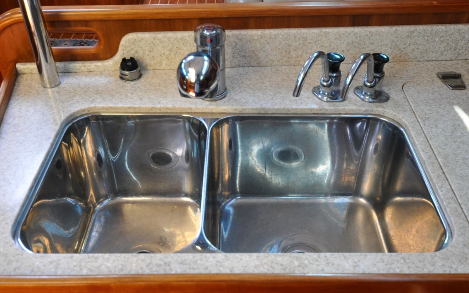 2004 Sabre 426 - Photo 54