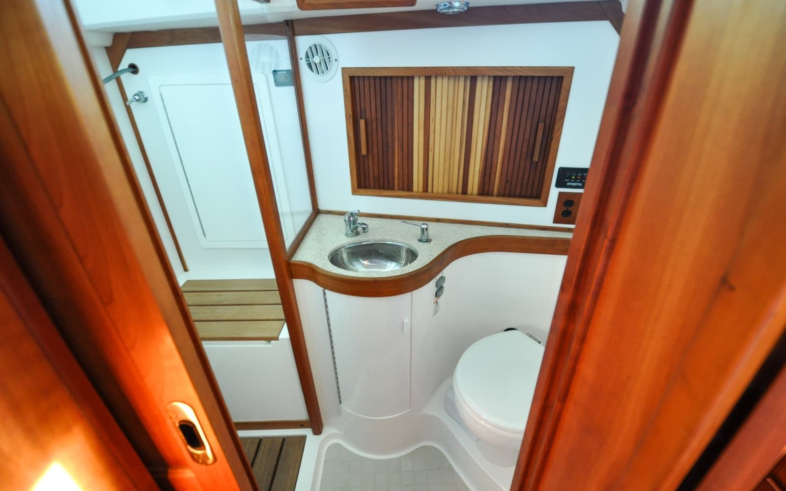 2004 Sabre 426 - Photo 75