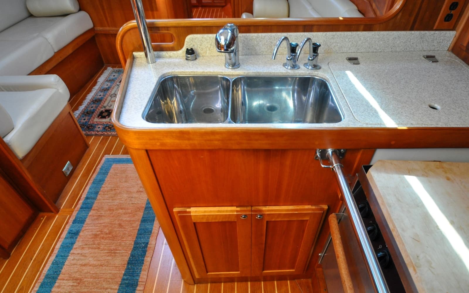 2004 Sabre 426 - Photo 52