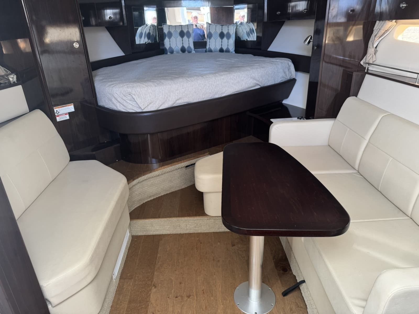 2018 Sea Ray 350 Sundancer - Photo 37