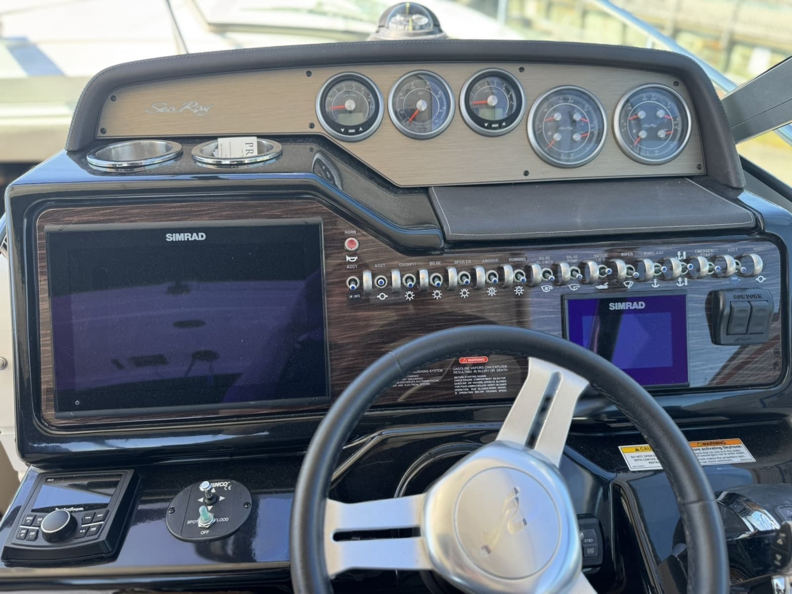 2018 Sea Ray 350 Sundancer - Photo 15