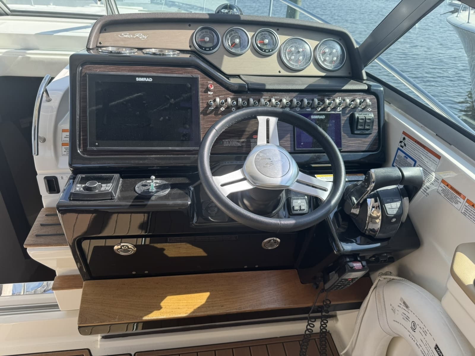 2018 Sea Ray 350 Sundancer - Photo 28