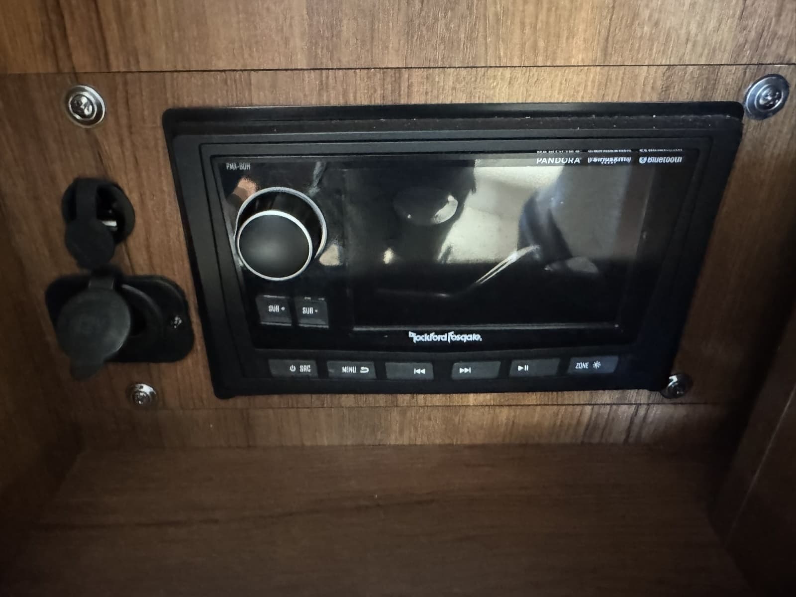 2018 Sea Ray 350 Sundancer - Photo 41