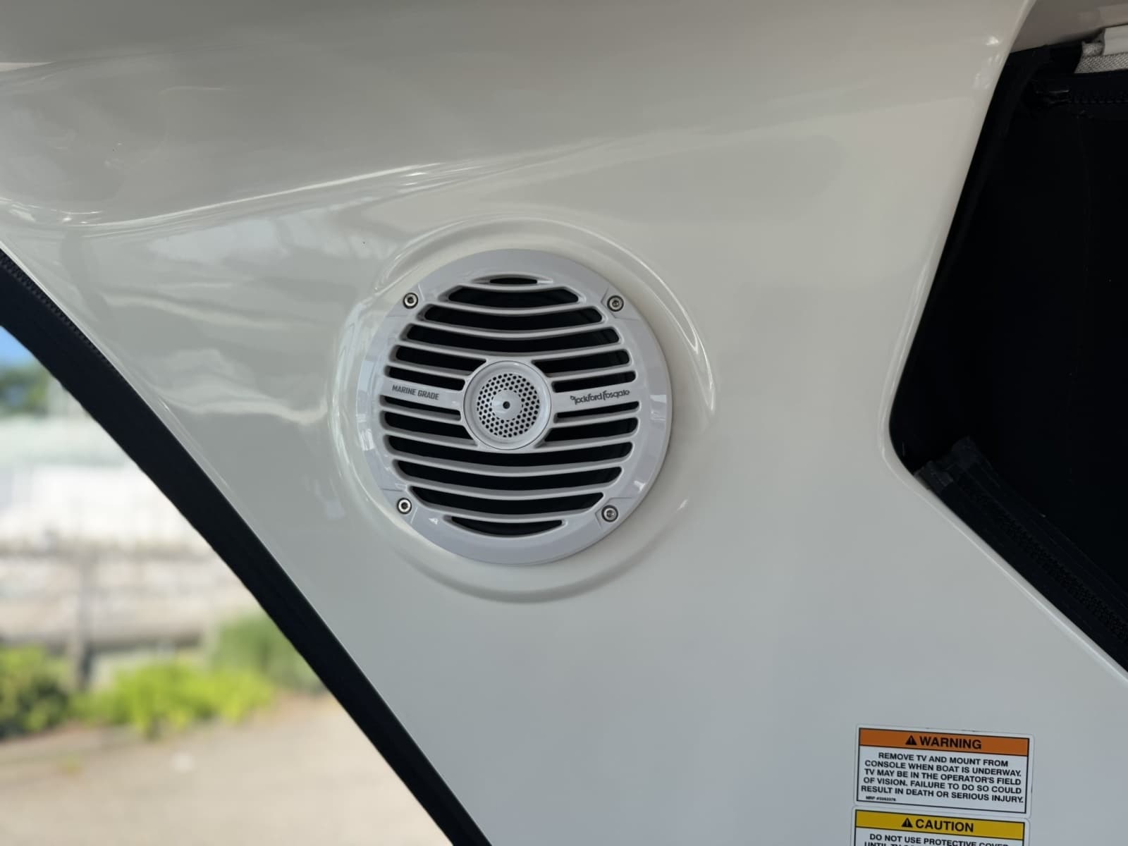 2018 Sea Ray 350 Sundancer - Photo 21