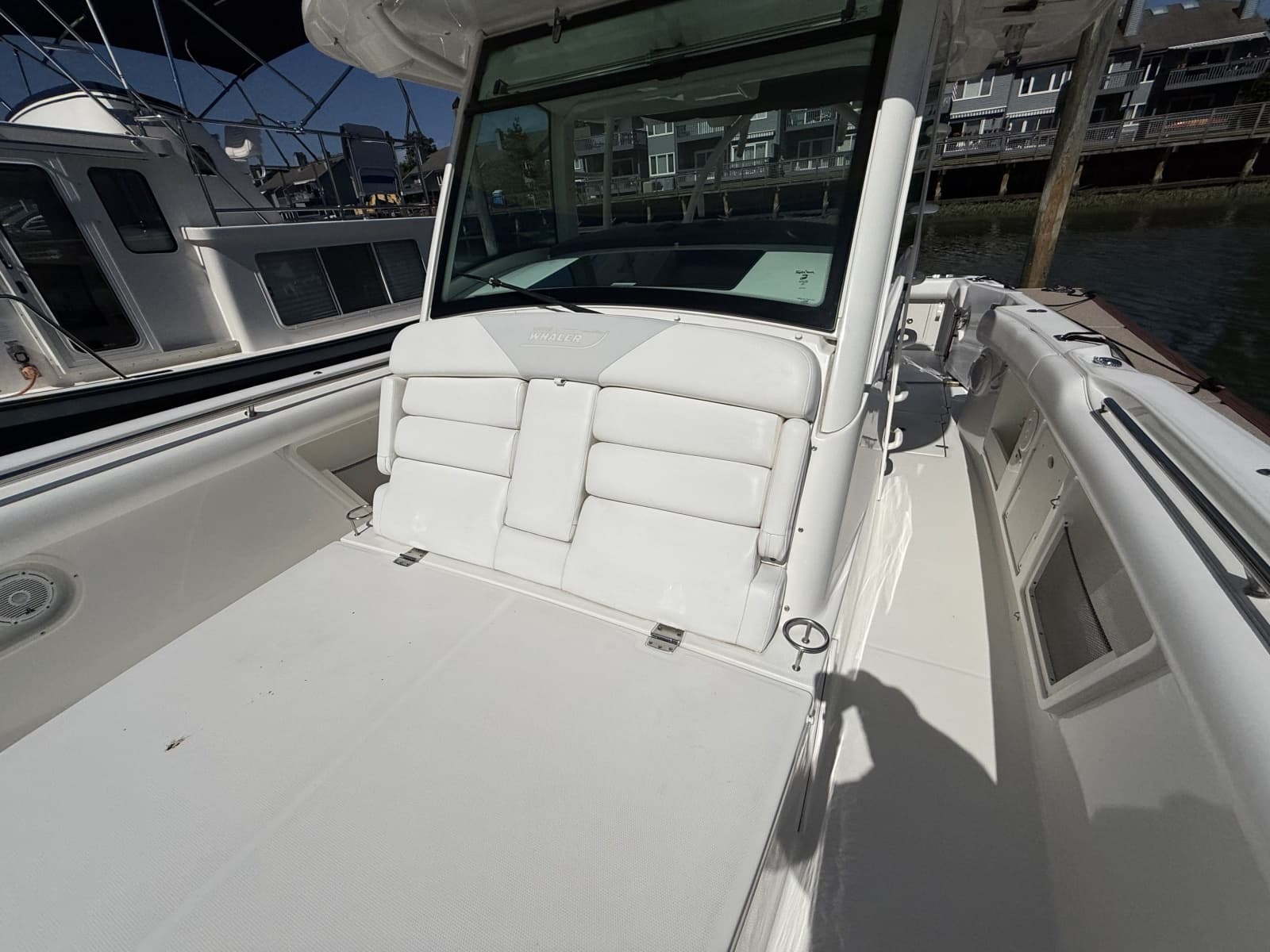 2016 Boston Whaler  - Photo 18