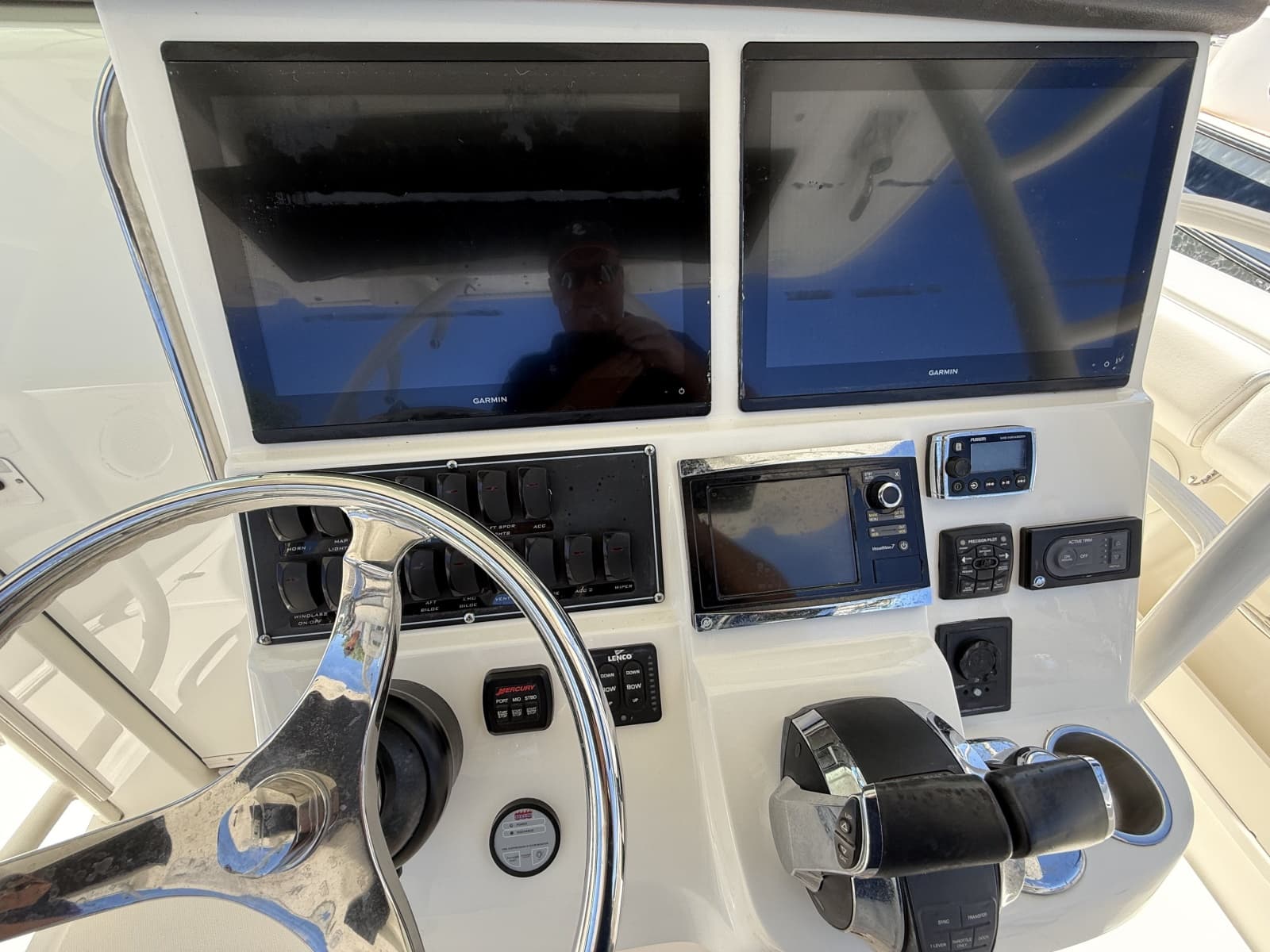 2016 Boston Whaler  - Photo 15