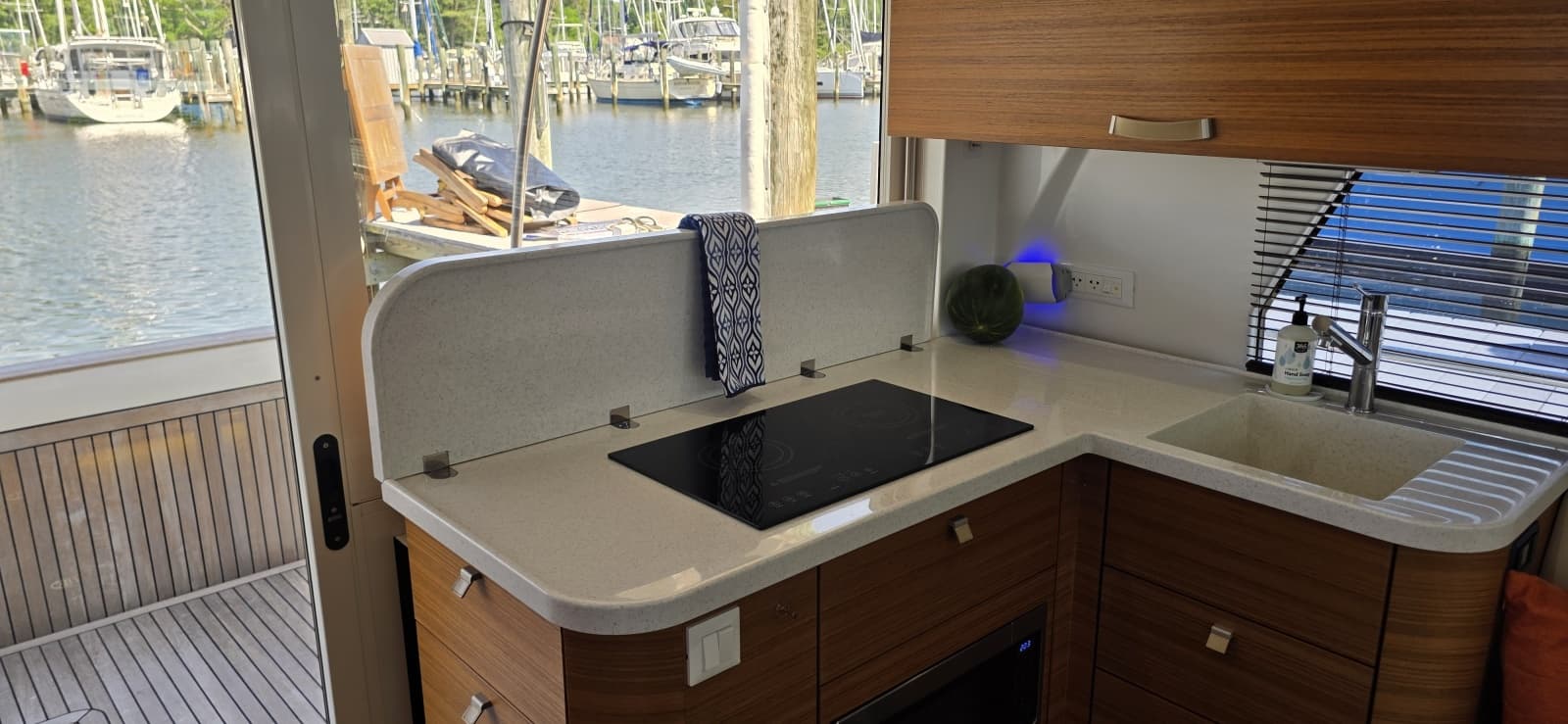 2023 Greenline 40 Hybrid - Photo 19