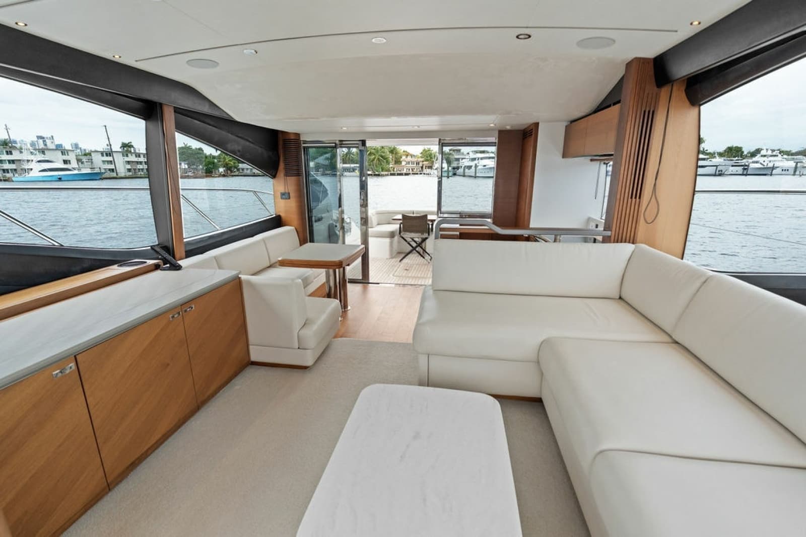 2020 Princess S62 Sportbridge - Photo 41