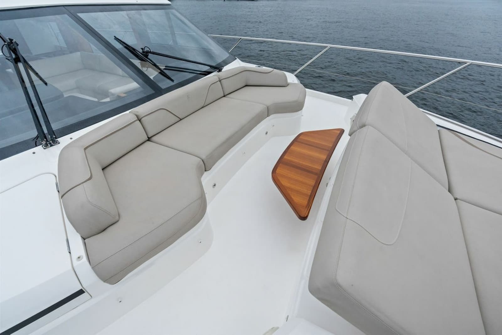 2020 Princess S62 Sportbridge - Photo 20