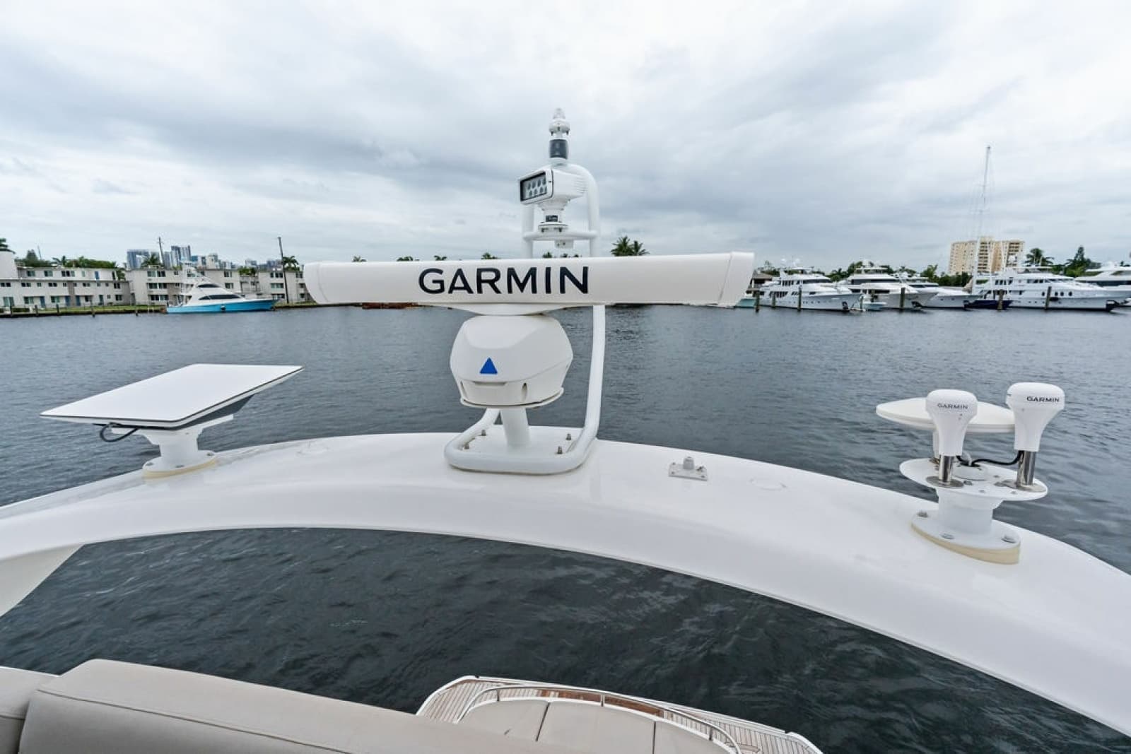2020 Princess S62 Sportbridge - Photo 31