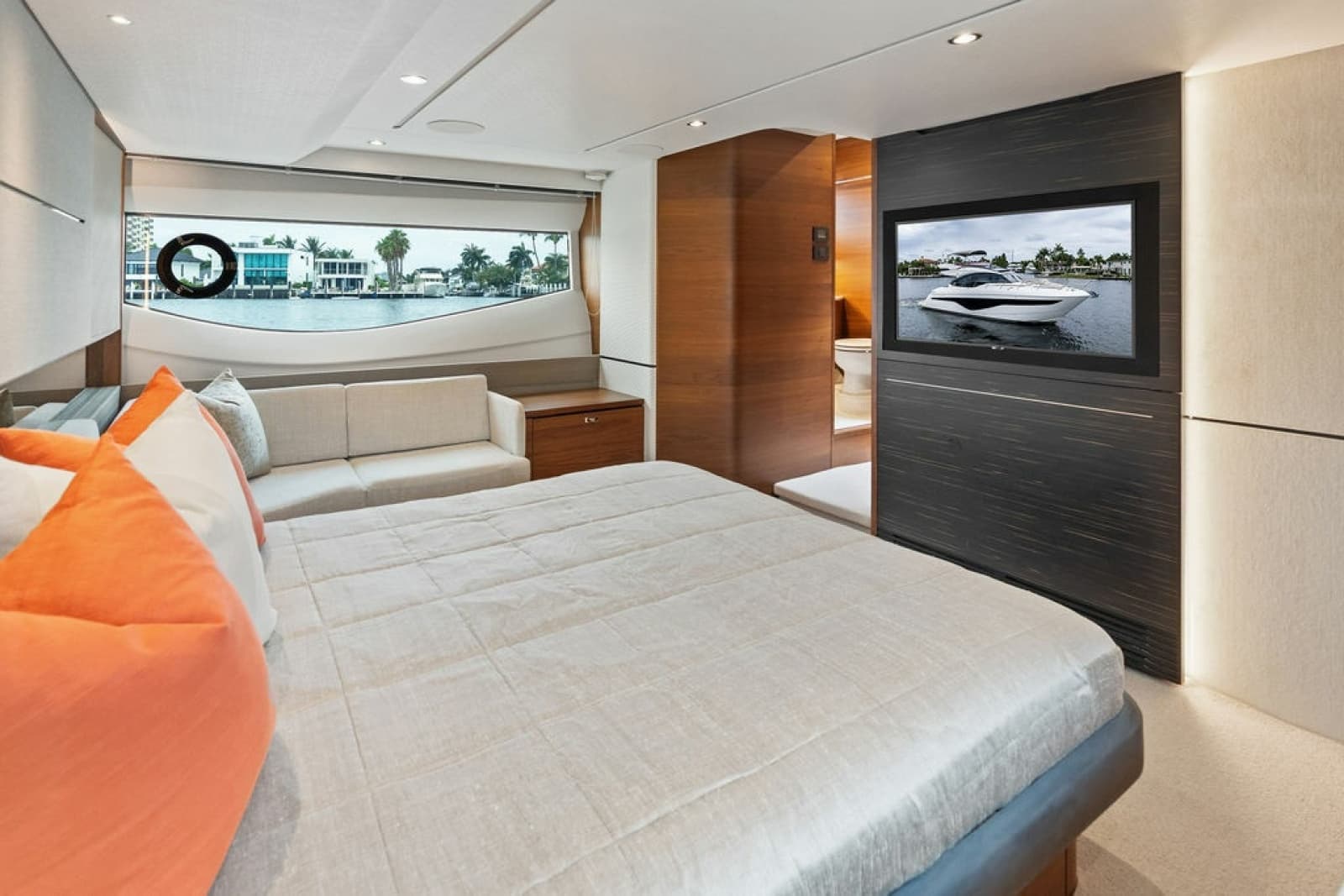 2020 Princess S62 Sportbridge - Photo 61