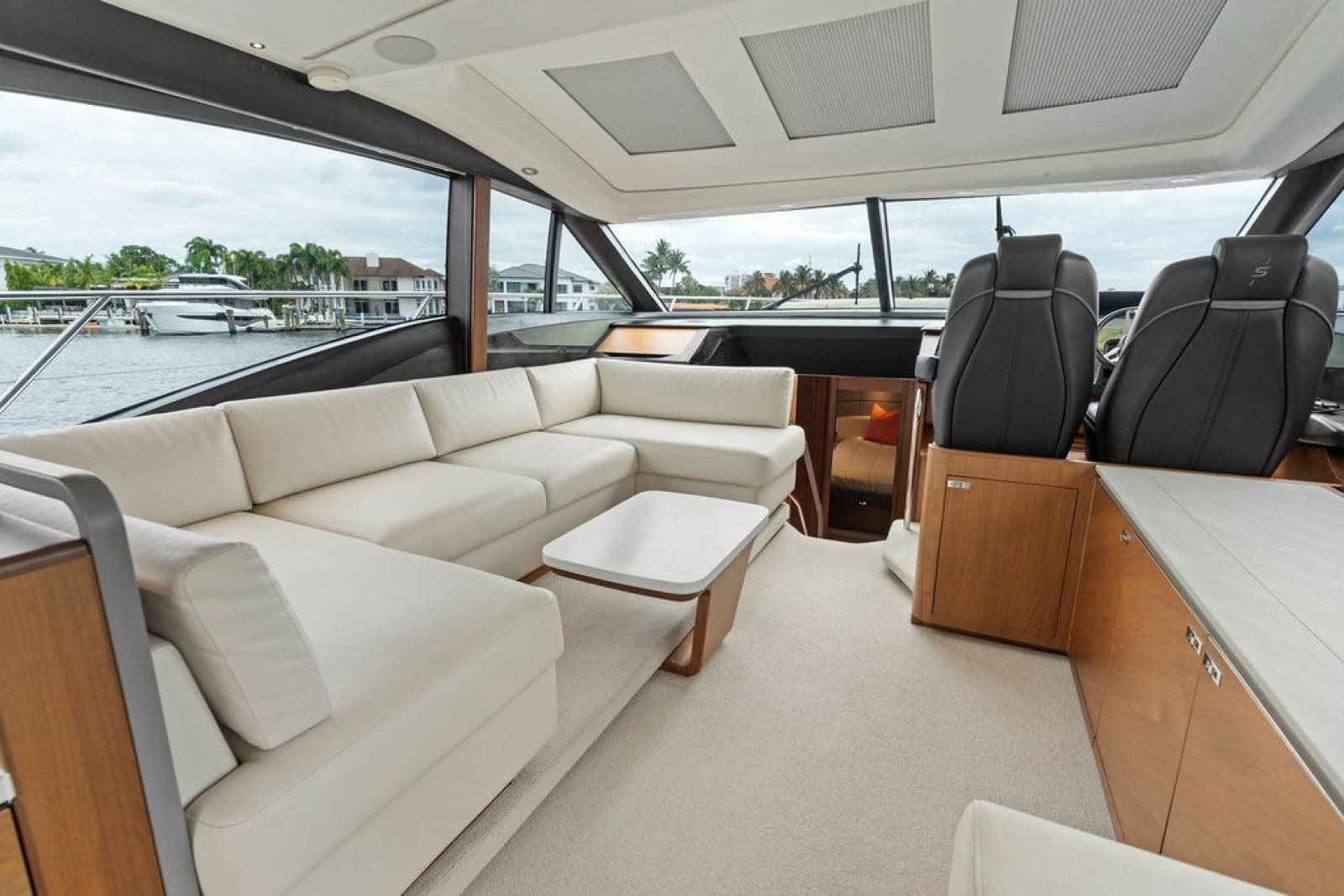 2020 Princess S62 Sportbridge - Photo 40
