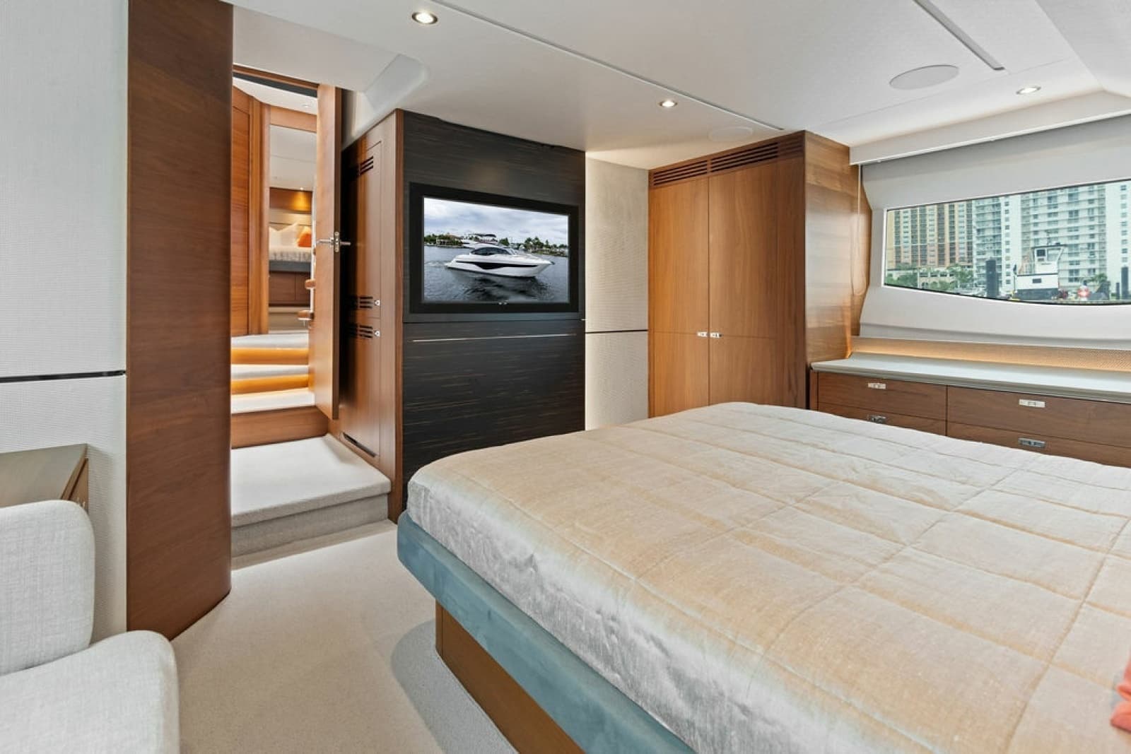 2020 Princess S62 Sportbridge - Photo 63