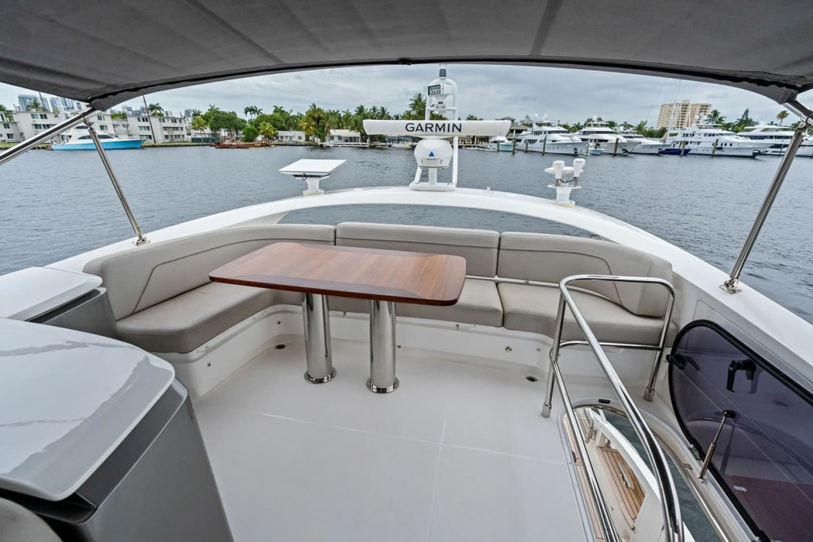 2020 Princess S62 Sportbridge - Photo 23