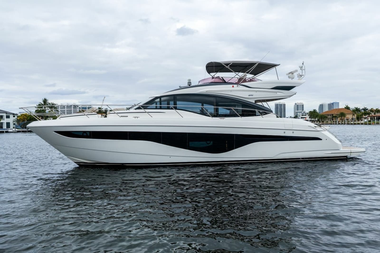 2020 Princess S62 Sportbridge - Photo 2