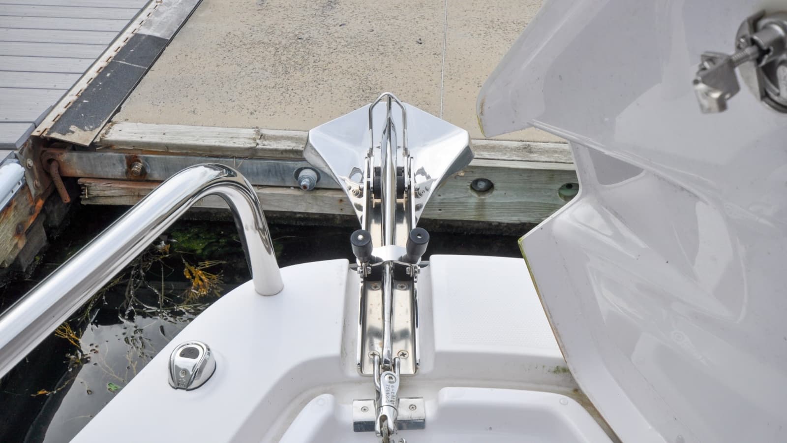 2022 Axopar 37XC - Photo 25