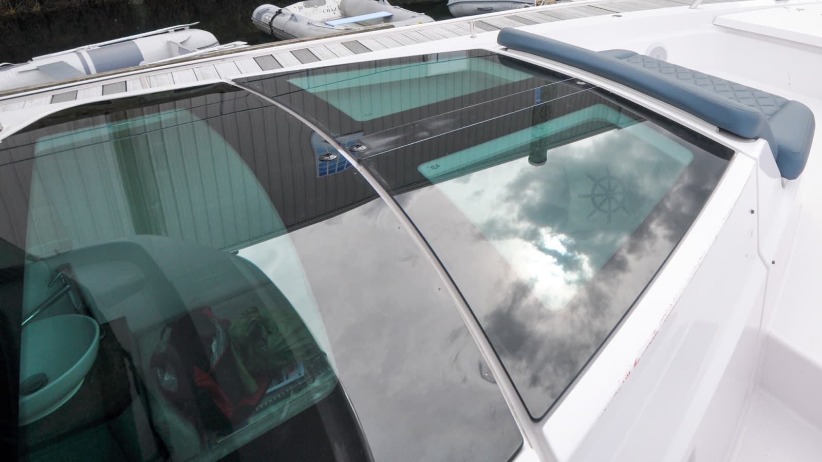 2022 Axopar 37XC - Photo 18