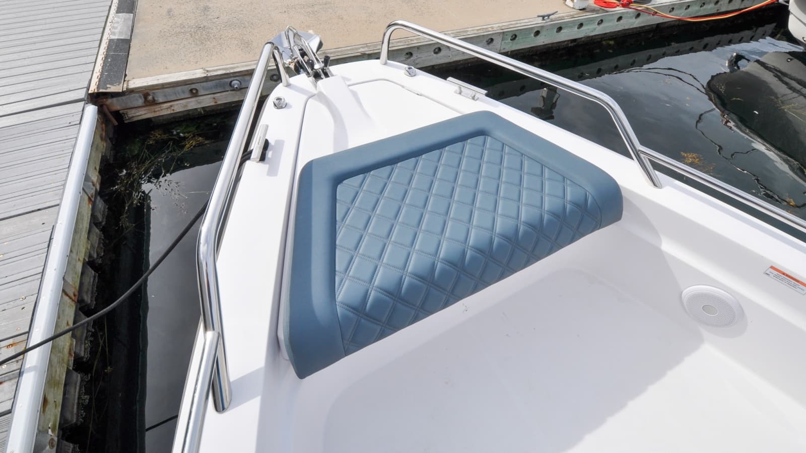 2022 Axopar 37XC - Photo 21