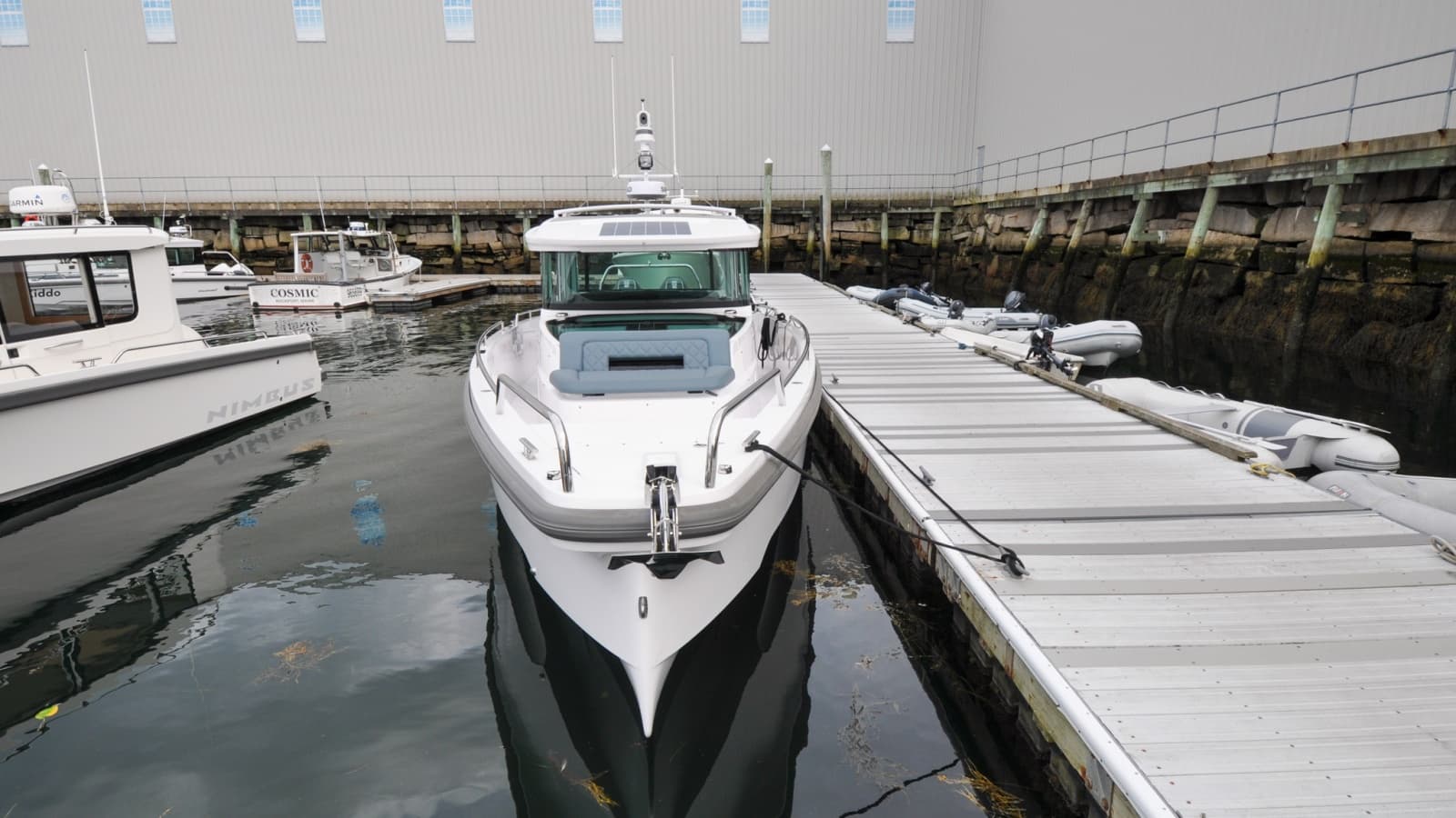2022 Axopar 37XC - Photo 2
