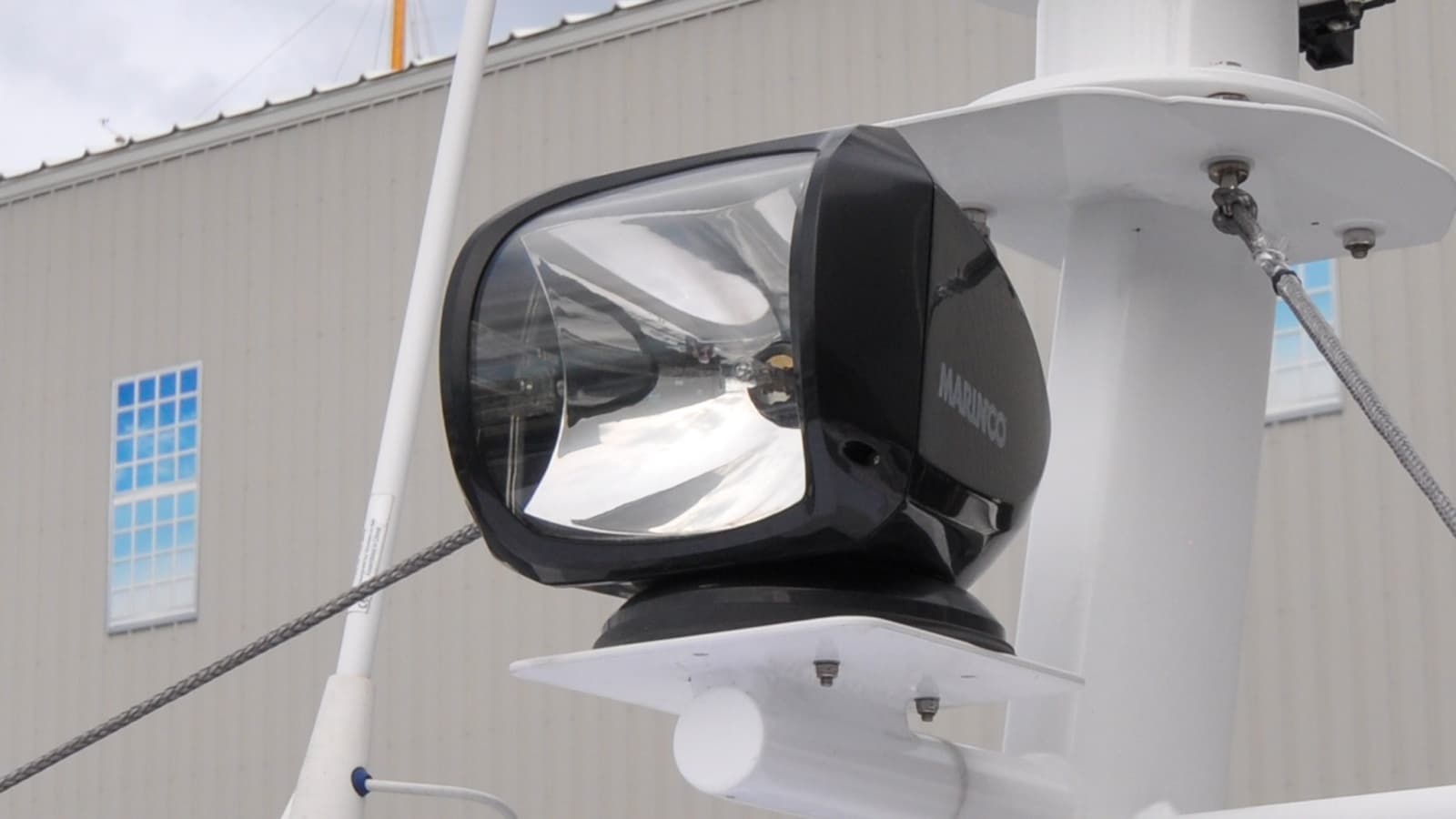 2022 Axopar 37XC - Photo 35