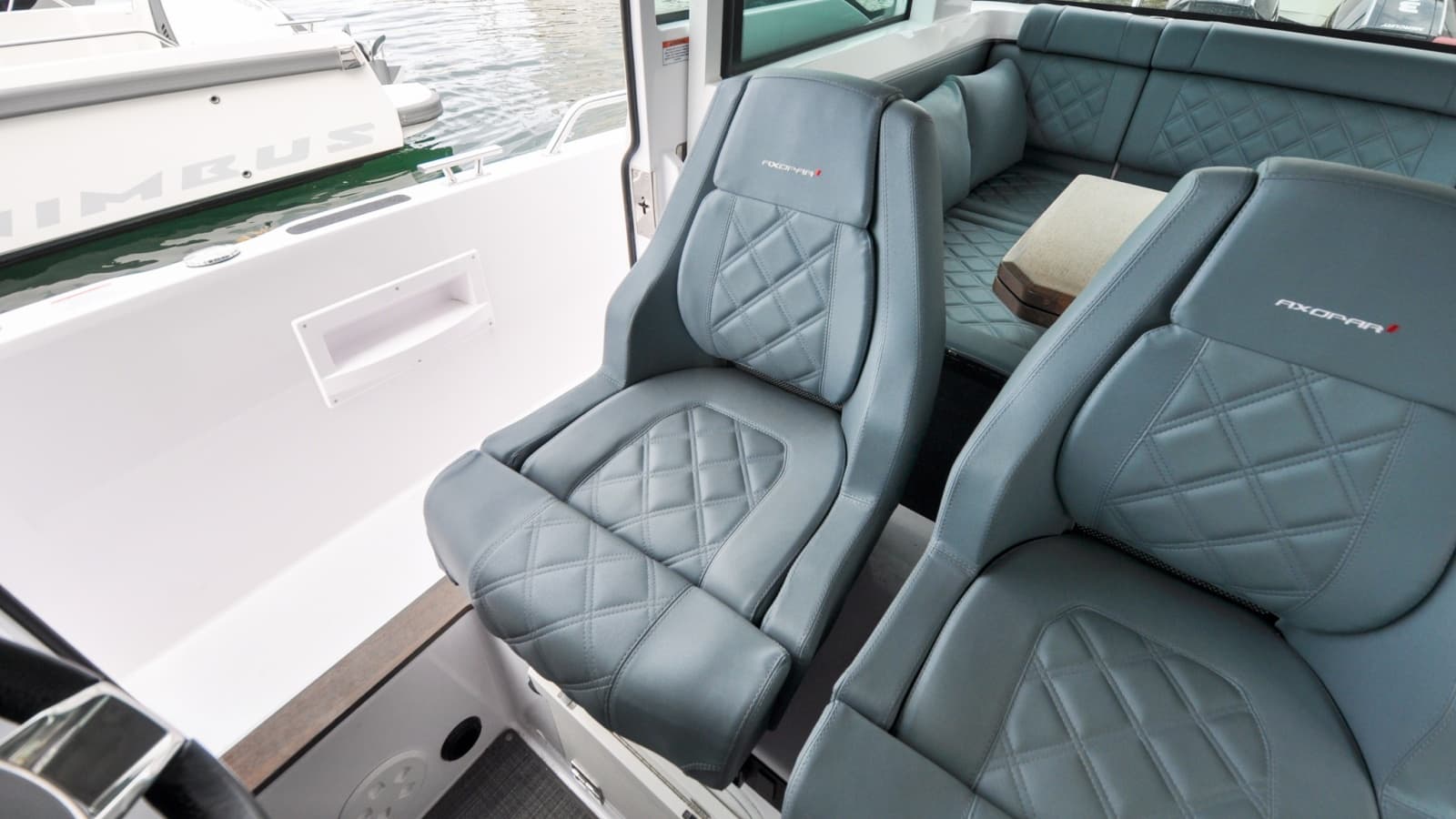 2022 Axopar 37XC - Photo 54