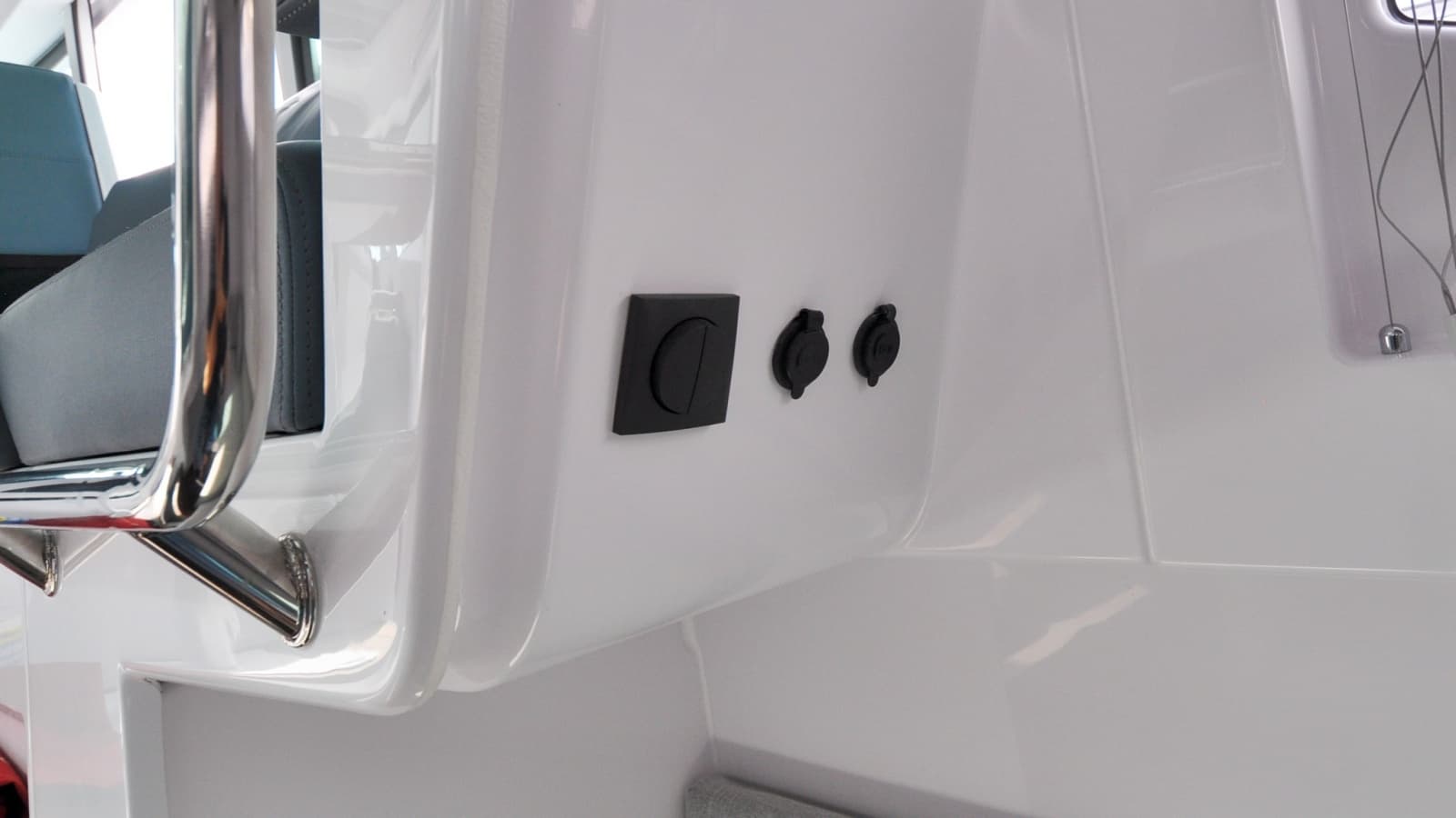 2022 Axopar 37XC - Photo 70