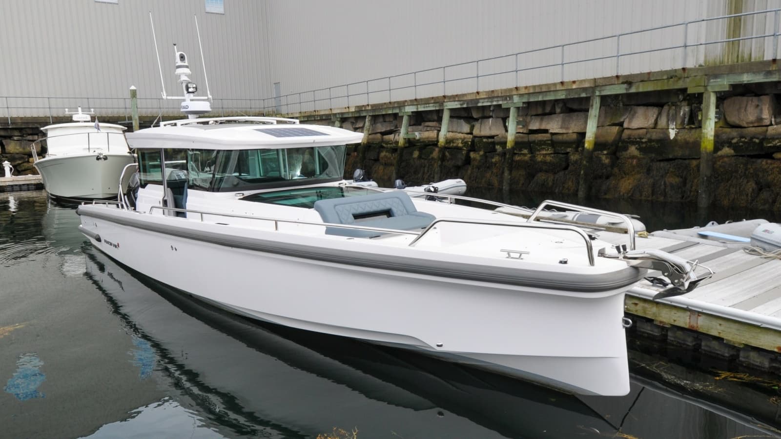 2022 Axopar 37XC - Photo 1