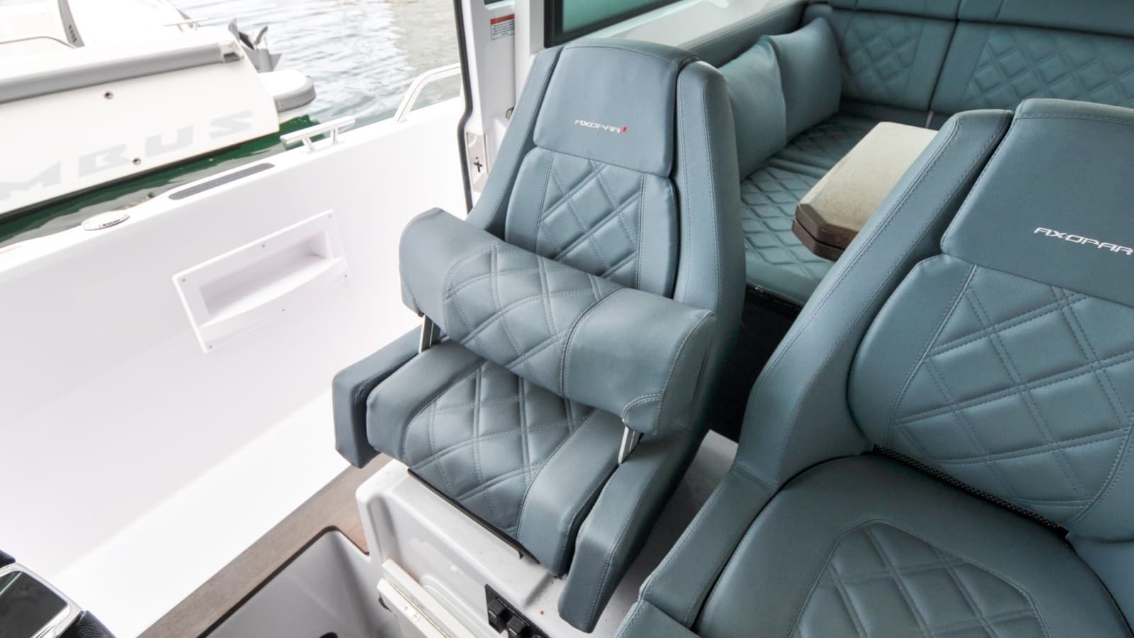 2022 Axopar 37XC - Photo 55