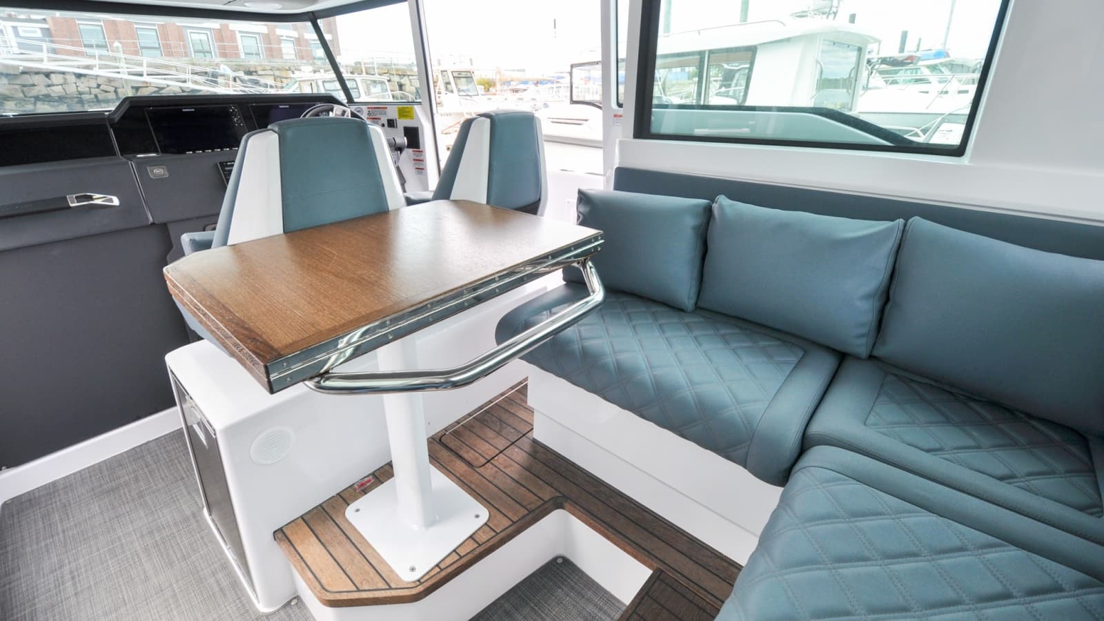 2022 Axopar 37XC - Photo 63