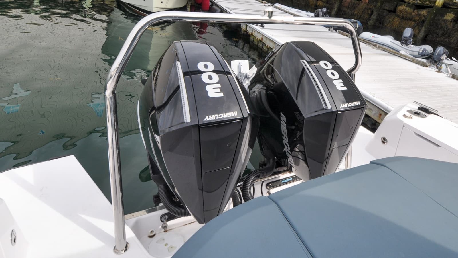 2022 Axopar 37XC - Photo 9