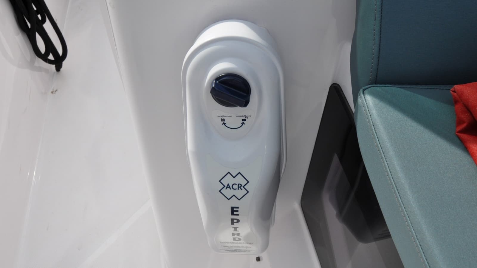 2022 Axopar 37XC - Photo 12