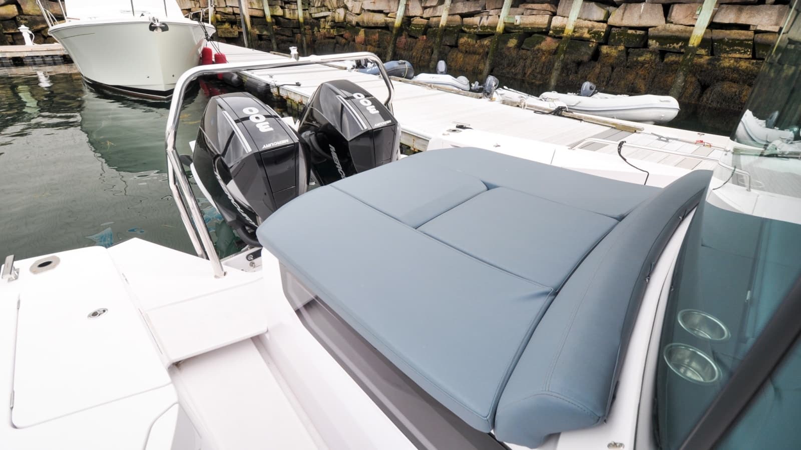 2022 Axopar 37XC - Photo 14