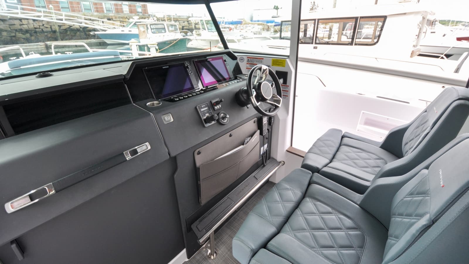 2022 Axopar 37XC - Photo 53