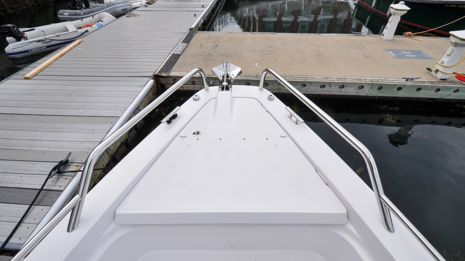 2022 Axopar 37XC - Photo 22