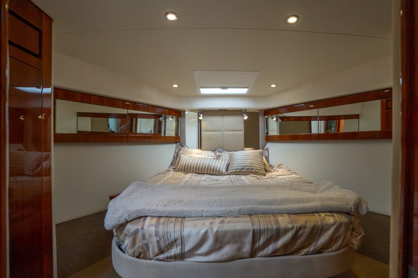 2011 Riviera 43 Open Flybridge - Photo 35