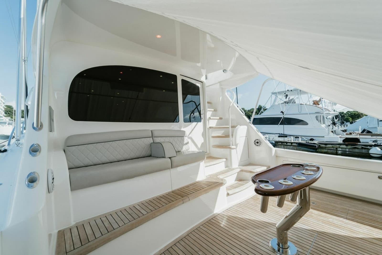 2021 Viking 58 Convertible - Photo 25