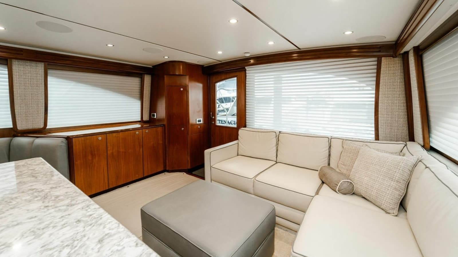 2021 Viking 58 Convertible - Photo 3