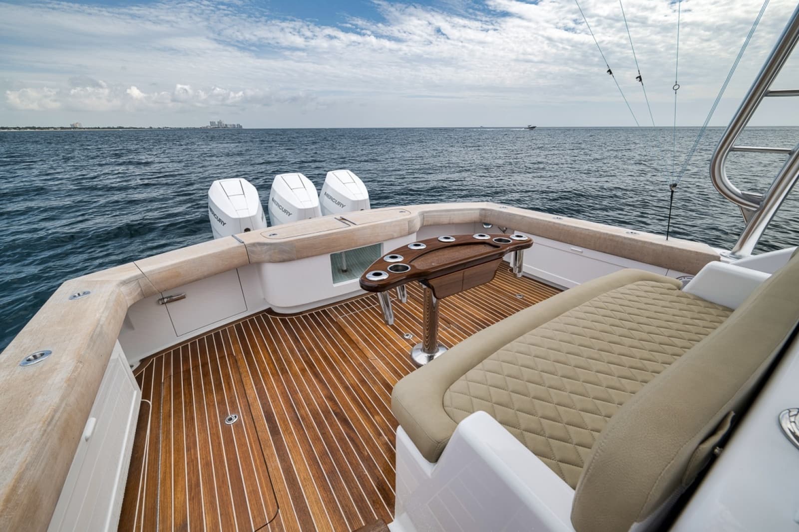 2024 Custom Carolina 40 Express - Photo 50