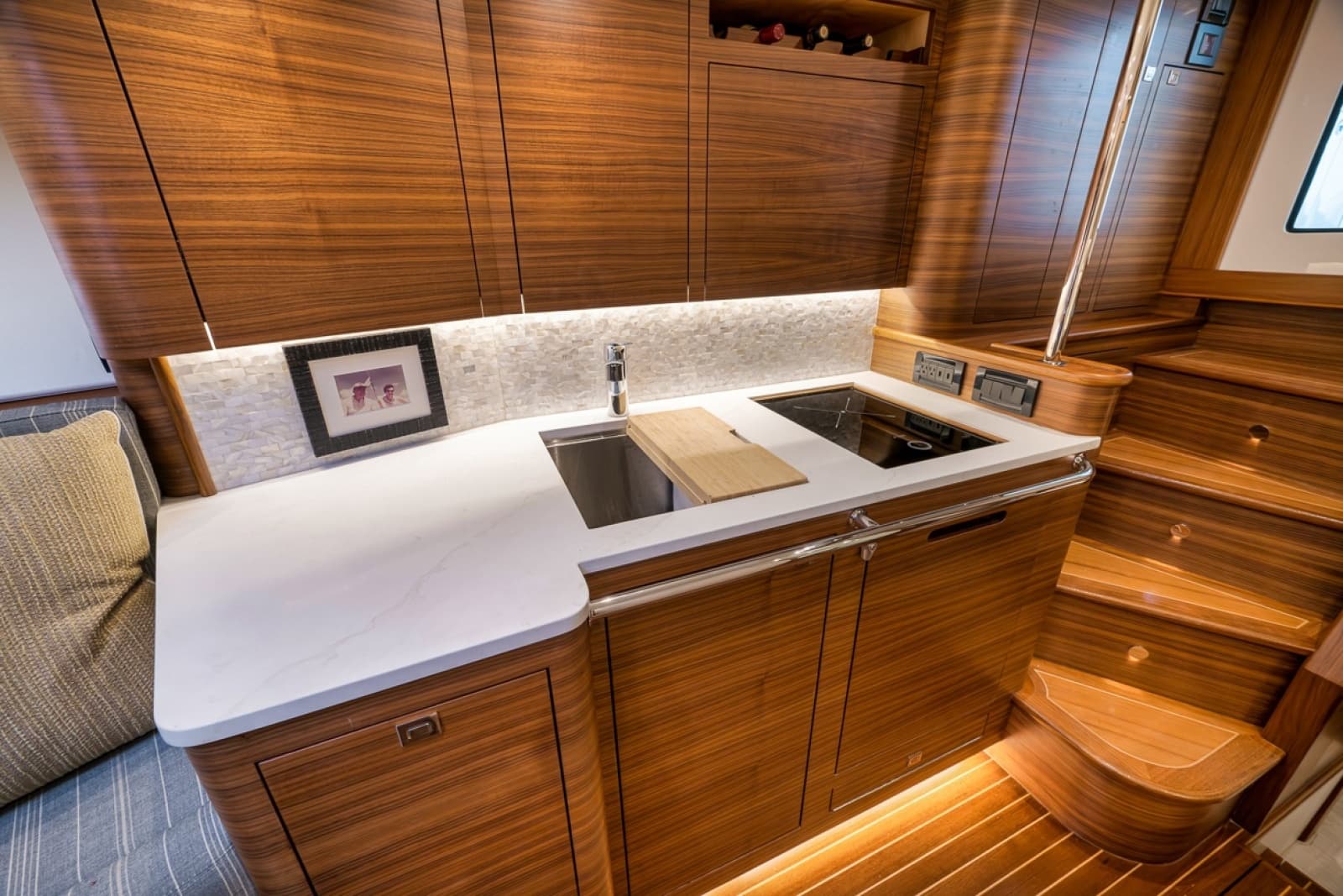 2024 Custom Carolina 40 Express - Photo 36