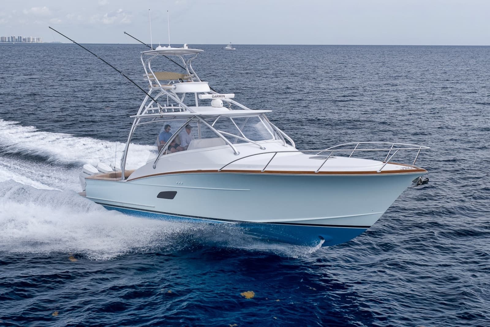 2024 Custom Carolina 40 Express - Photo 1