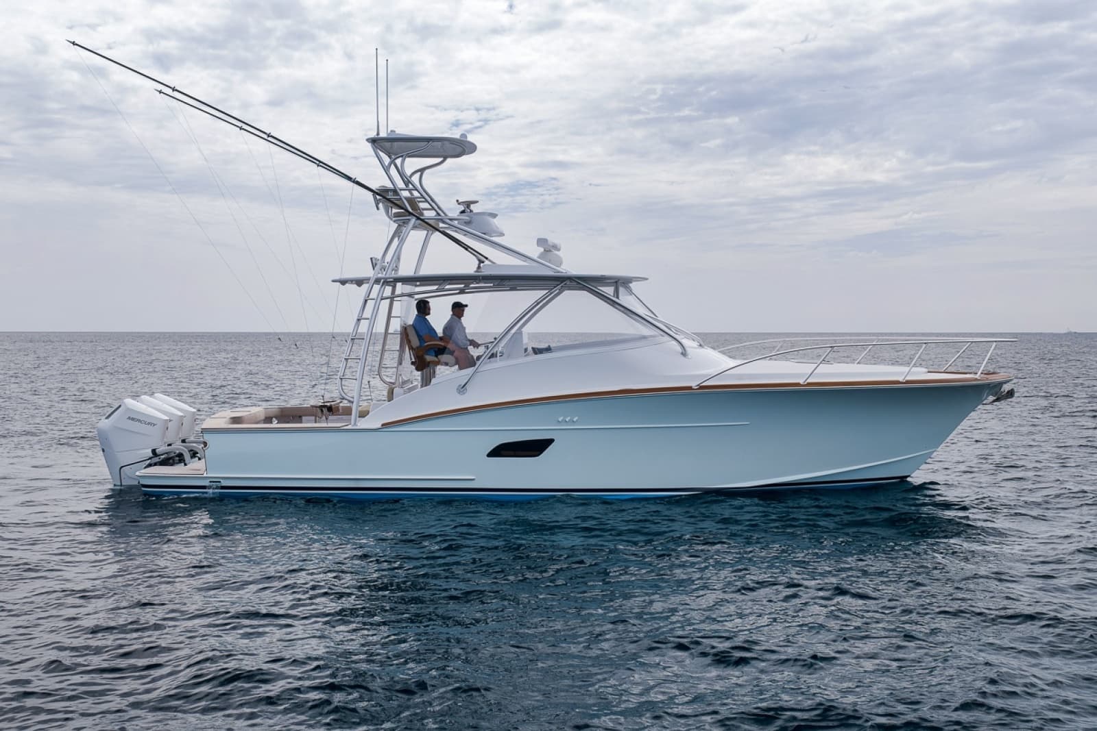 2024 Custom Carolina 40 Express - Photo 7
