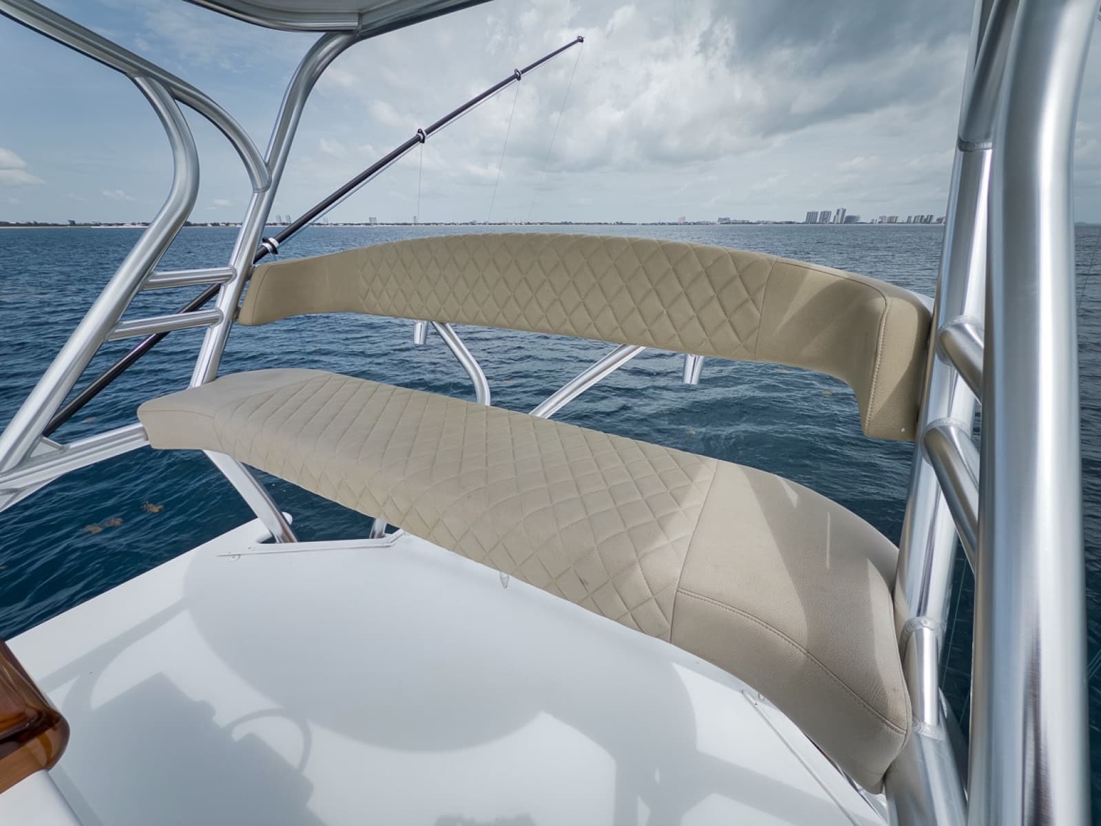 2024 Custom Carolina 40 Express - Photo 20