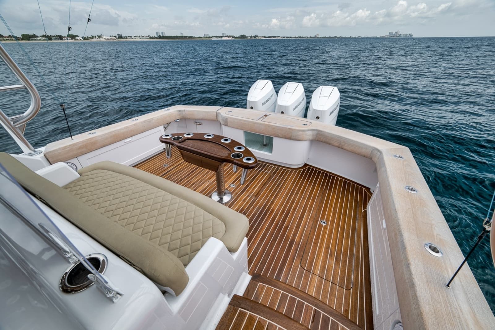 2024 Custom Carolina 40 Express - Photo 60