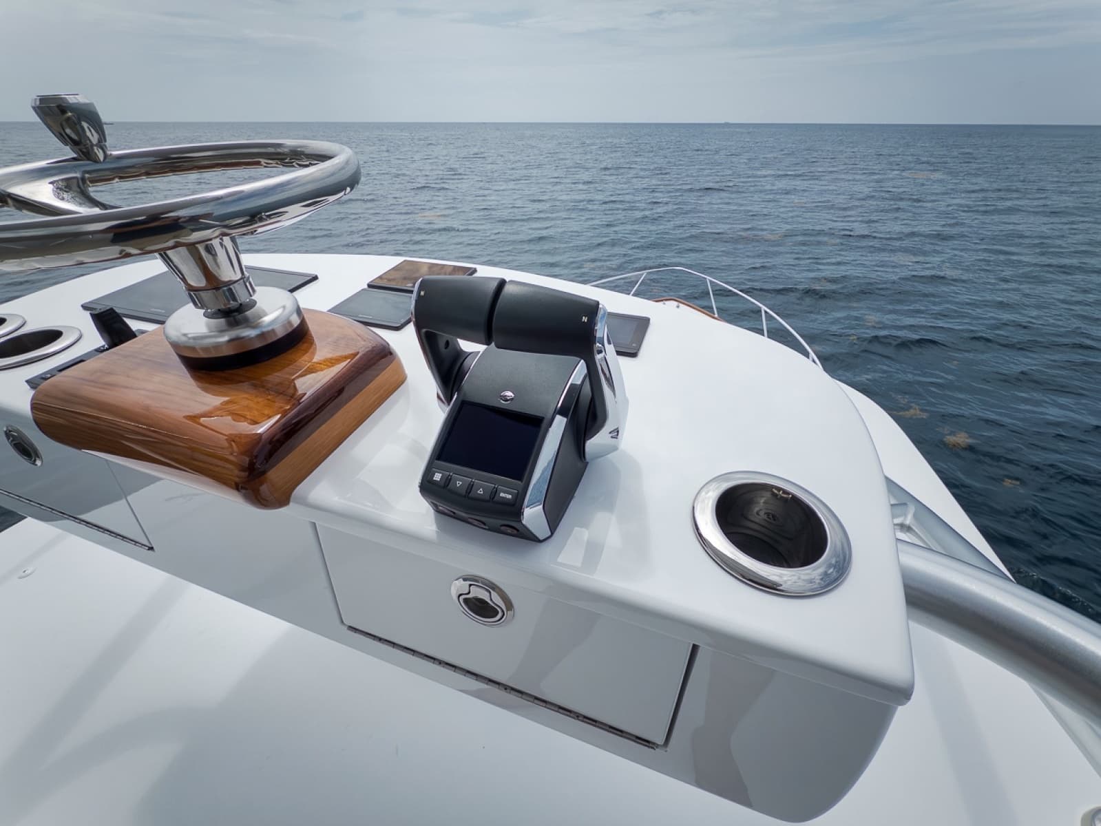 2024 Custom Carolina 40 Express - Photo 17
