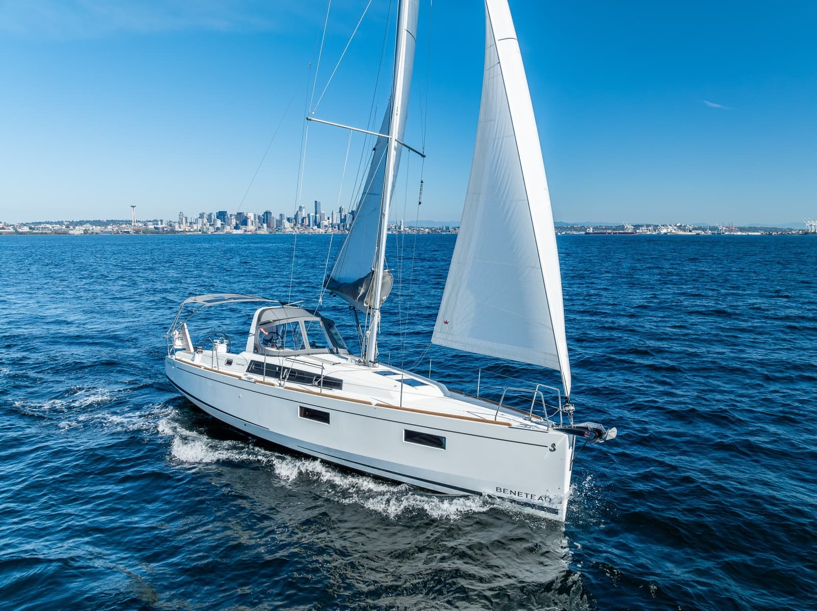 2021 Beneteau Oceanis 38.1 - Photo 11