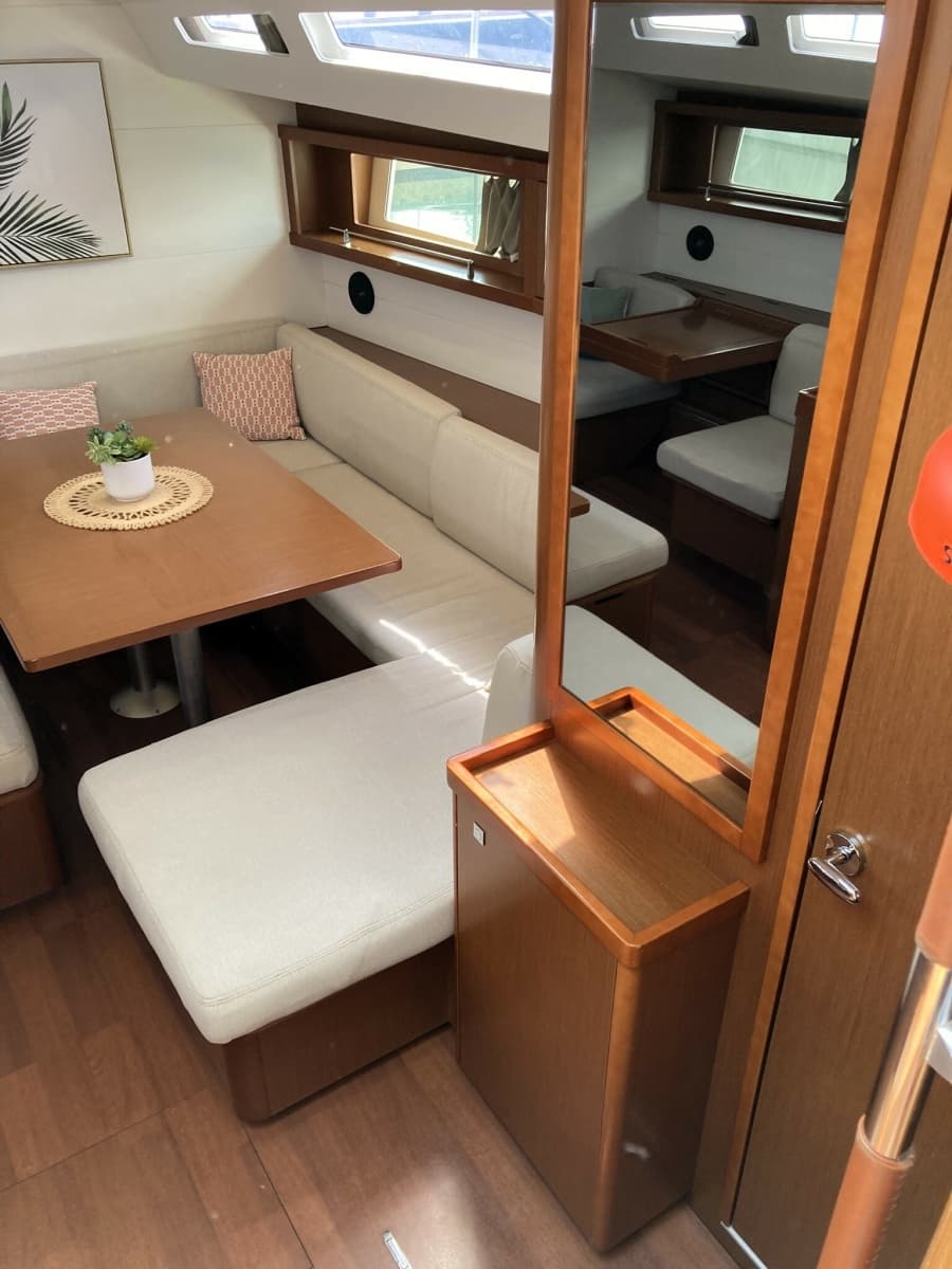 2018 Beneteau Oceanis 48 - Photo 20